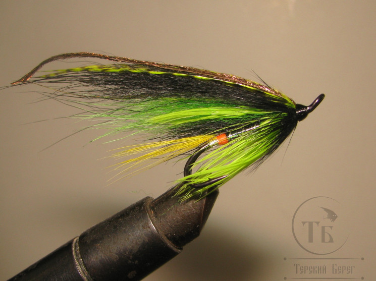 Mуха лососевая на двойнике ( 17 ) Robin Hood Kola Green Var. крючок Partridge W O2 Black № 8