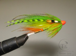 Муха лососёвая скандинавское крыло Robin Hood ( 46 ) RH Cone Fl. Orange Greenhighlander ( медь трубка 1,5 дюйма)