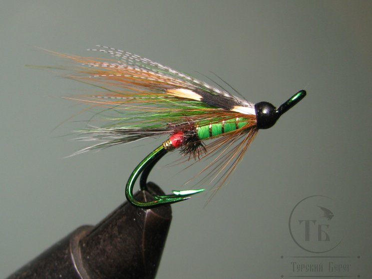 Муха лососевая на двойнике  ( 19 )  "Жаба" Partridge Patriot Bl. № 8