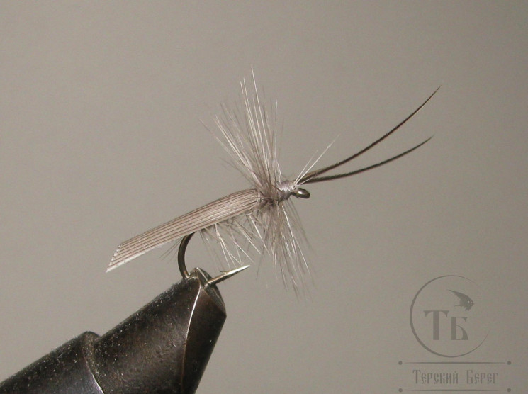 Муха сухая Dry fly ( 11 ) " Quill Wing Caddis Lt Blue Dun "крючок № 12 ( Kumho )