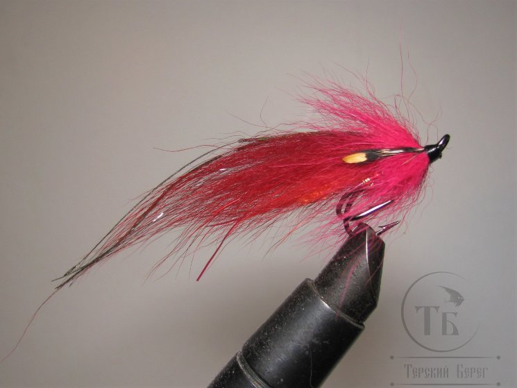 Муха лососёвая на двойнике ( 1 ) серия " ГОРБУША / СЁМГА " Red Pink Mustad DL 71 BN № 8 