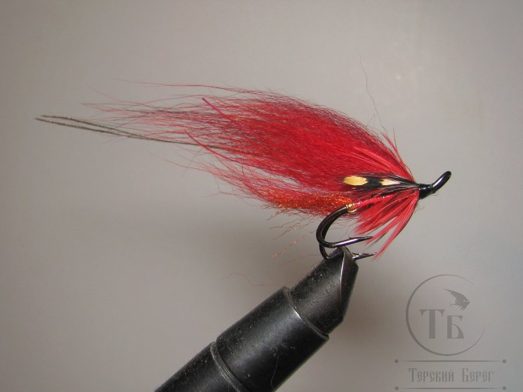 Муха лососёвая на двойнике ( 2 ) серия " ГОРБУША / СЁМГА " Red Scarlet Mustad DL 71 BN № 6 