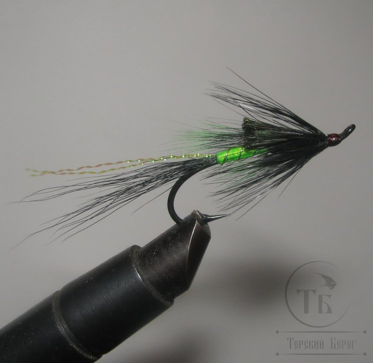 Муха лососевая на одинарном крючке ( 71 ) Shrimp Black Green ( кр. Salmon  Black № 2 )