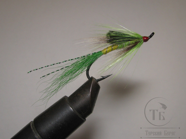 Муха лососевая на одинарном крючке ( 67 ) Shrimp Green ( кр. Salmon  Black № 2 )