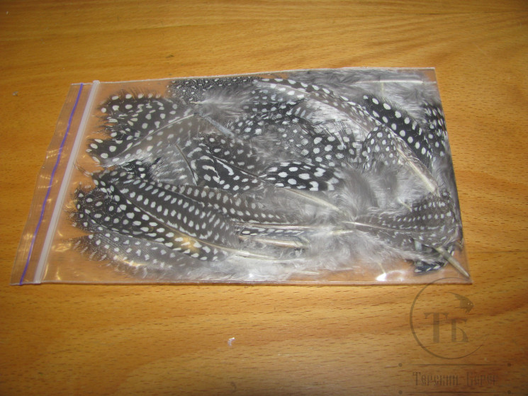 Перья цесарки разные ( распродажа П- 102 )