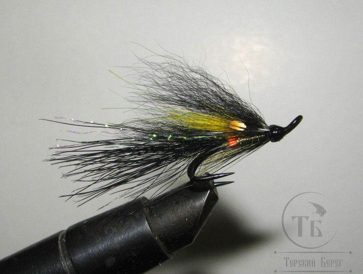 Муха лососёвая на двойнике ( 3 ) Cascade Golden Killer Var. Partridge P Black №8