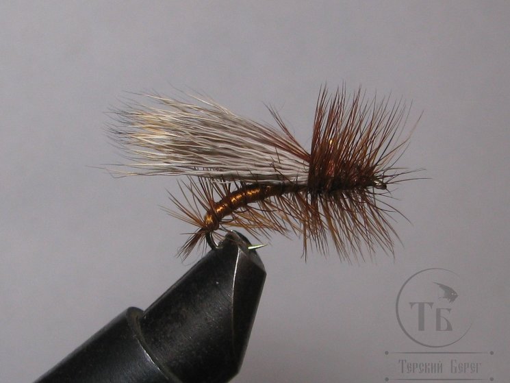 Муха сухая Stimulator ( 40 ) Brown крючок № 10 ( Kumho )
