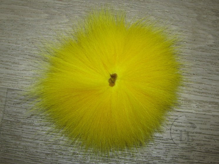 Хвост арктического песца ярко желтый / Bright Yellow