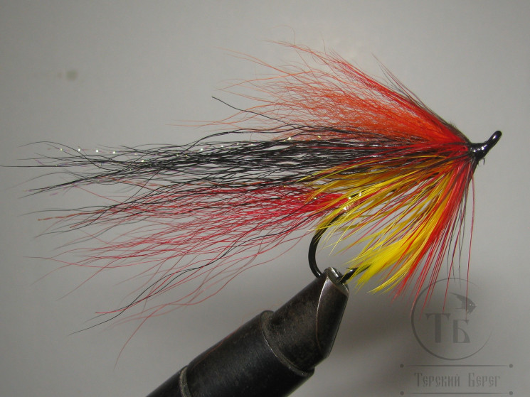 Муха лососевая на одинарном крючке ( 16 ) "Ayrshine Men" Kumho Salmon Black № 2