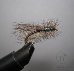 Муха сухая Stimulator ( 47 )  Peacock Var. крючок № 8 ( Kumho )