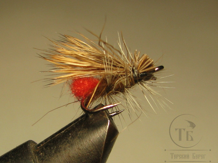 Муха на двойнике (ДВХ № 35)  Caddis Red Tag ( Dееr Caddis  Natural ) двойник Short Кр. № 12