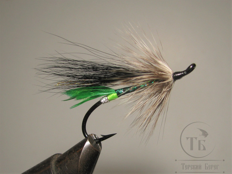 Муха лососевая на одинарном крючке ( 49 ) "Kola Green" Kumho Salmon Black № 2
