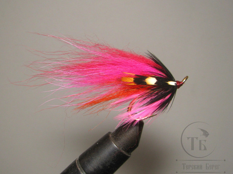 Mуха лососевая Pink / Purple ( 4 ) Fl. Hot Pink Cerise крючок DL 71 Gold №4