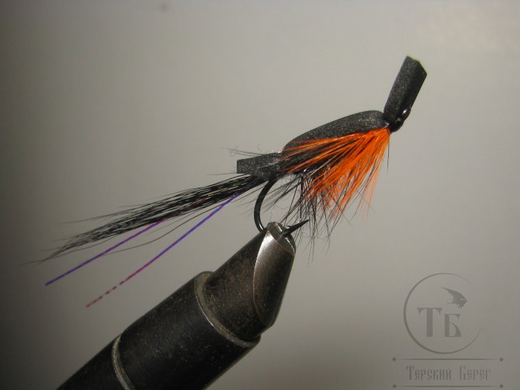 Муха лососёвая Skater Foam ( 6 ) Black Orange на одинарнике № 8