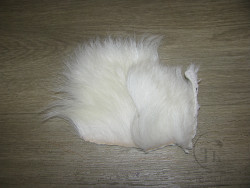 Мех козленка серебрянки короткий белый ( распродажа М - 35 )