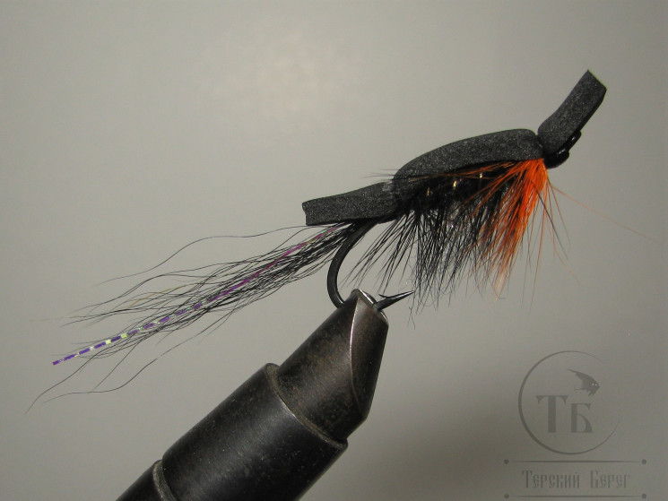 Муха лососёвая Skater Foam ( 10 ) Black Orange на одинарнике № 1/0