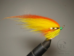 Муха лососевая на золотом двойнике ( 9 ) Rusty Banana Mustad DL Gold № 4