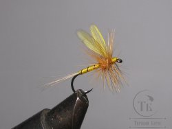 Муха сухая Dry fly Adams 32 " Adams Pale Yellow Wing "крючок № 14 ( Kumho )