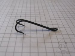 Mustad 3582C двойник вязальный черный (ухо вверх) № 4