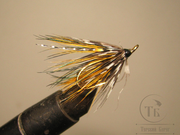 Муха лососевая на золотом двойнике ( 7 ) Golden Killer Spey Mustad DL Gold № 6
