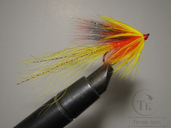 Муха лососевая на одинарном крючке ( 39 ) Sunburst Yellow Kumho Salmon Black № 8