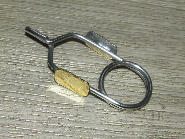 Перодержатель Brass Base 2669 Hackle Plier Large GN India