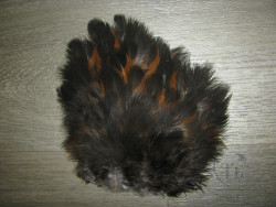 Перо курицы на коже 1/2 Soft Hackle Black Brown крупное перо ( распродажа П- 114 )