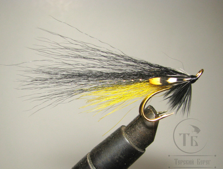 Муха лососевая на золотом двойнике ( 46 ) Golden Killer Cl. Mustad DL Gold № 4