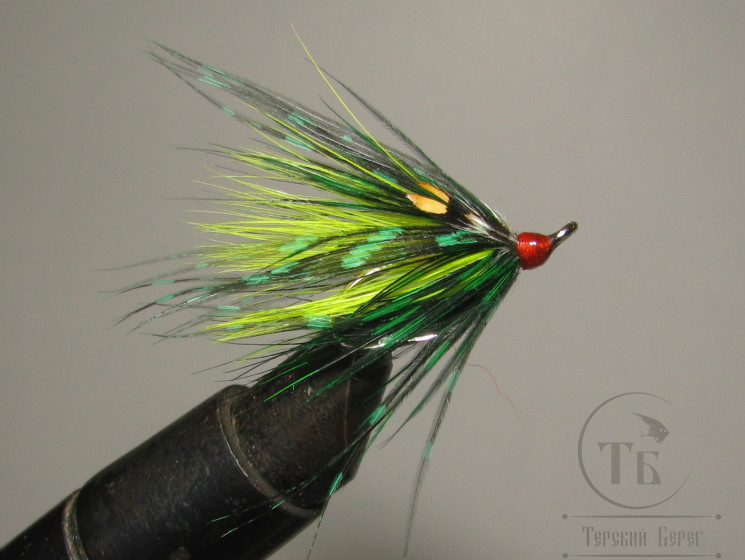 Муха лососёвая на двойнике Spey ( 19 ) RH Chartreuse Guinea DL 71 Sil. № 8 