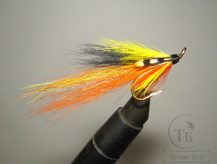 Муха лососевая на золотом двойнике ( 53 ) Yokanga Cascade Mustad DL Gold № 4