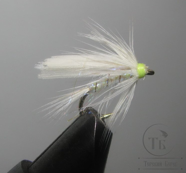 Муха мокрая Wet fly ( 118 ) White Pearl Fl Head  крючок № 14 ( Kumho Wet)