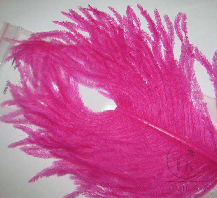 Часть крупного пера страуса Ostrich Herl Hot Pink  Terskibereg