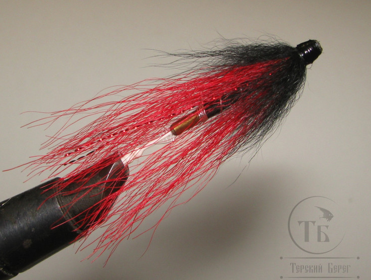 Муха лососёвая с "английским крылом" WG tube Mt. ( 24D ) медь 1 1/2 дюйма Red Black
